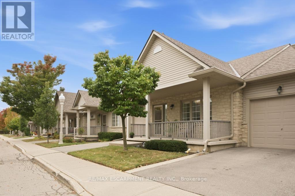 7- 34 Southbrook Drive, Hamilton, ON photo 2