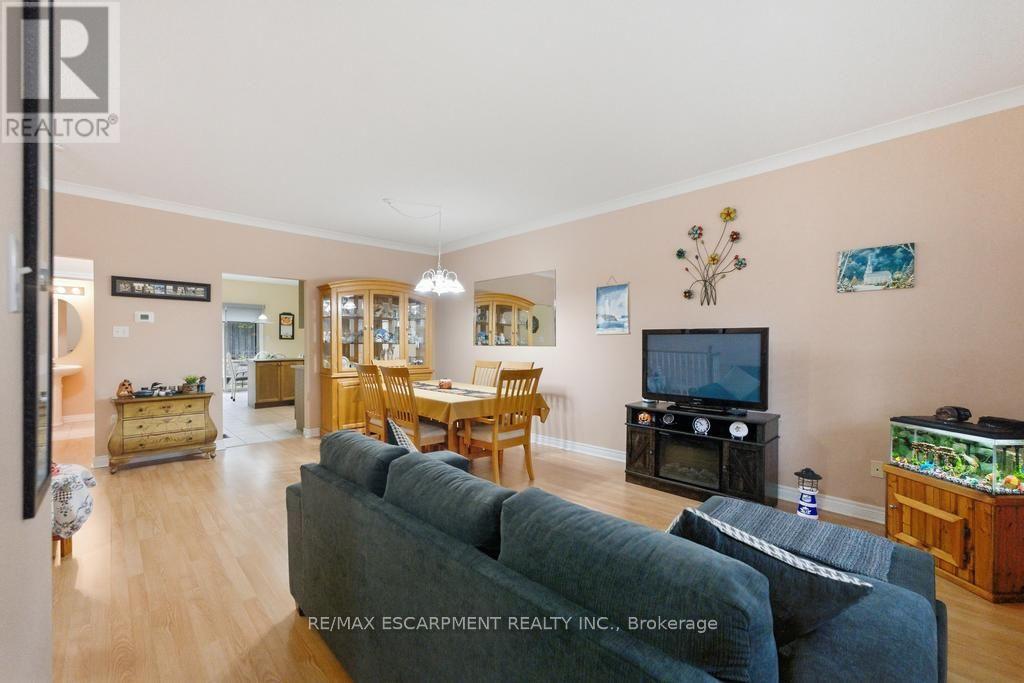 7- 34 Southbrook Drive, Hamilton, ON photo 3