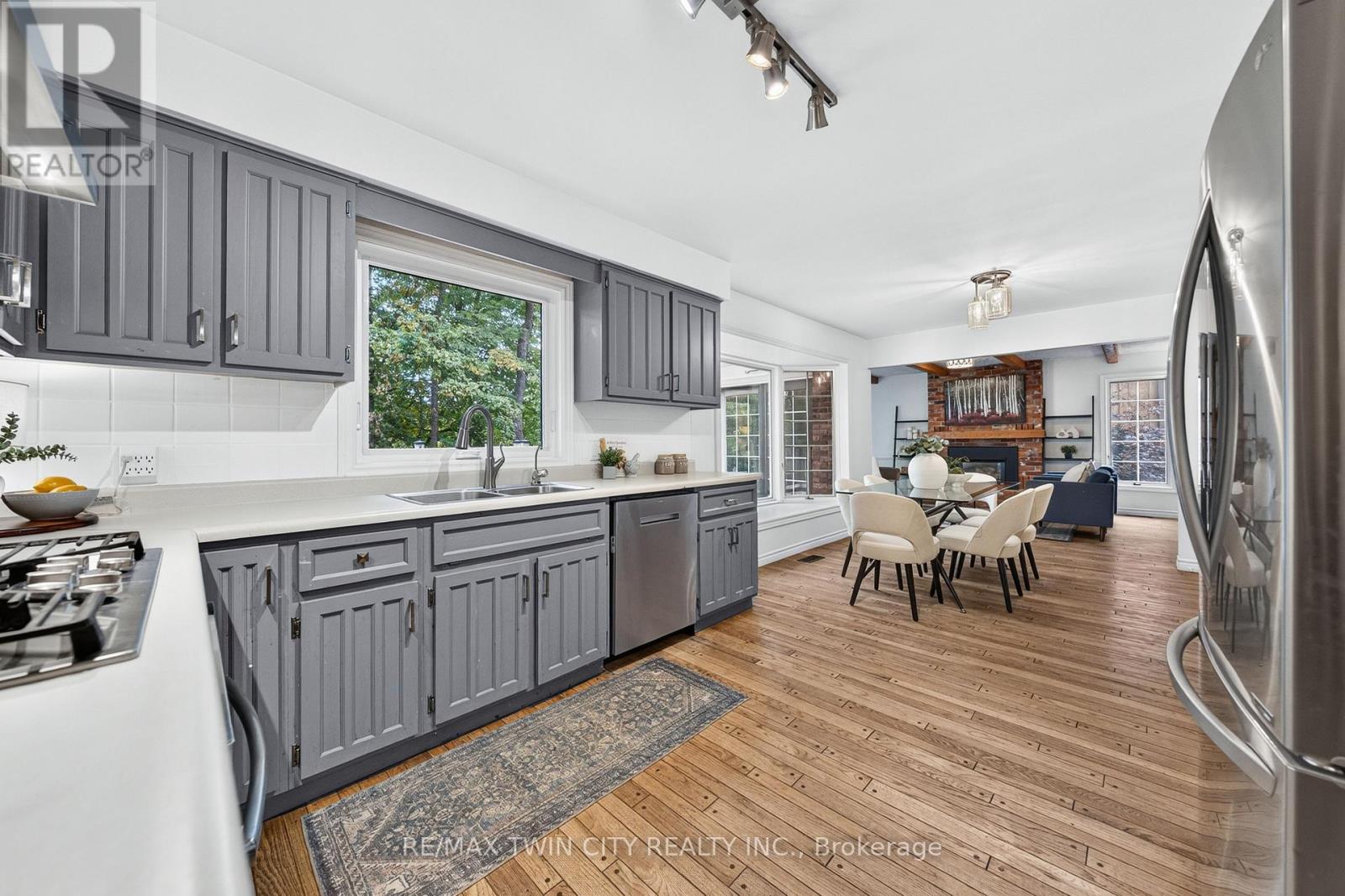 114 Frederick Banting Place, Waterloo, ON photo 27
