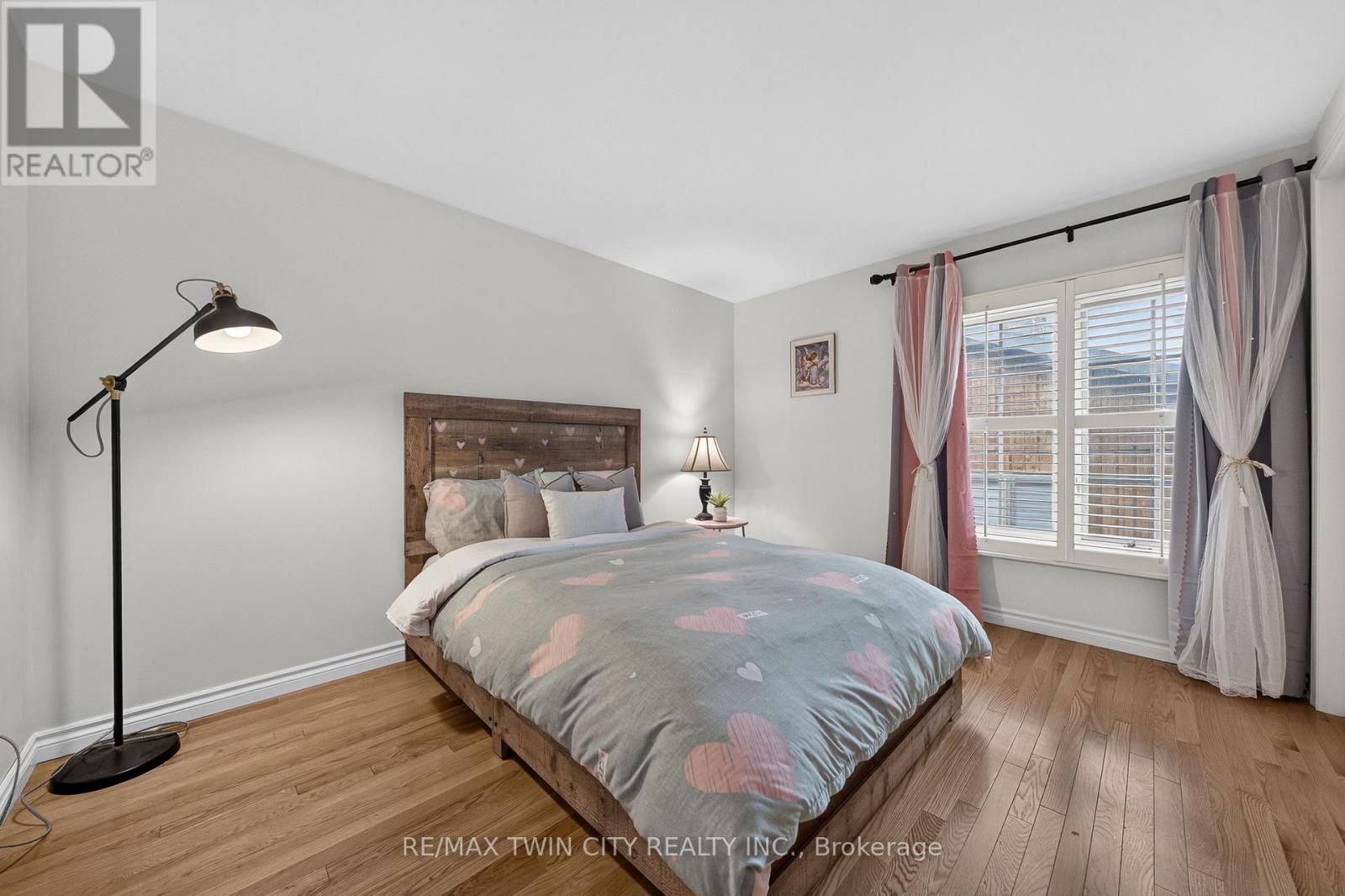 114 Frederick Banting Place, Waterloo, ON photo 35