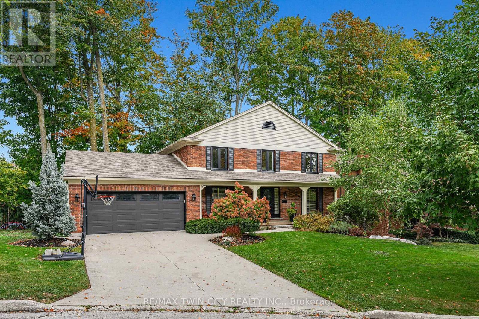 114 Frederick Banting Place, Waterloo, ON photo 7