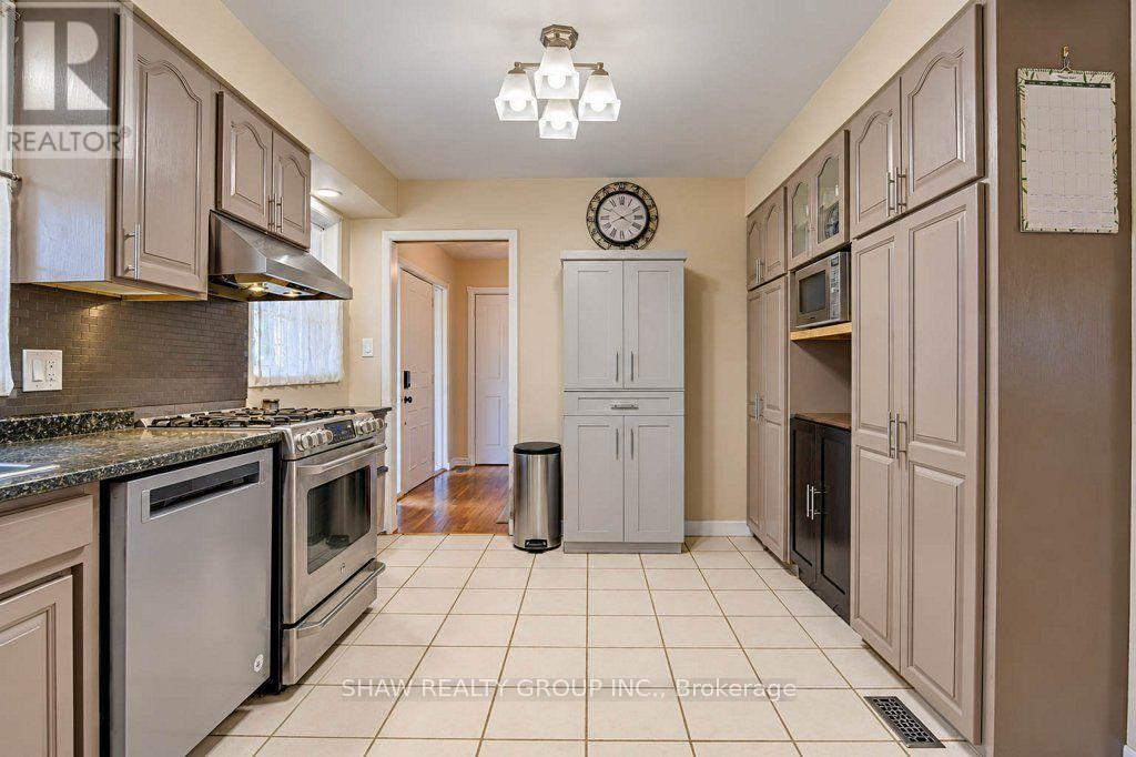 1370 Thorman Place, Cambridge, ON photo 13