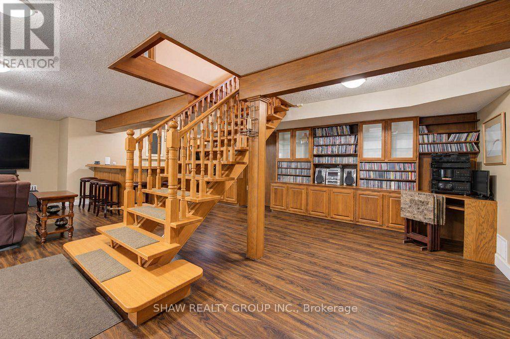 1370 THORMAN PLACE - 24