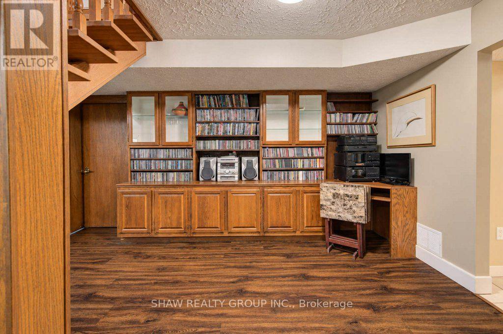 1370 Thorman Place, Cambridge, ON photo 29