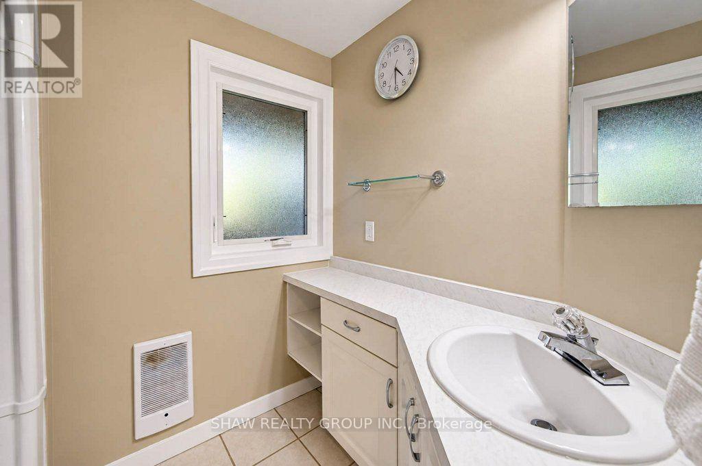1370 Thorman Place, Cambridge, ON photo 33
