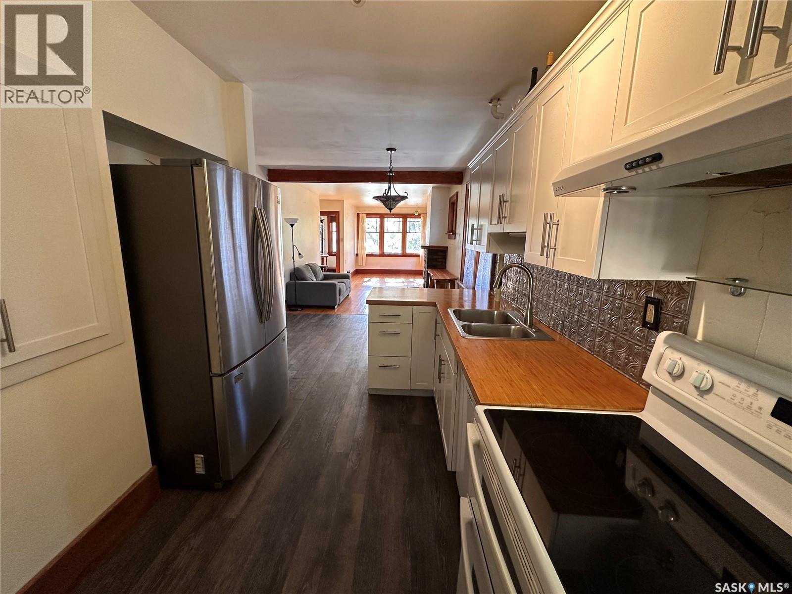 3324 College AVENUE - 8