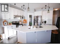 Bedroom - 209 Blackburn Drive, Fort Mcmurray, AB T9K0X5 Photo 15