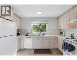2812 19 Street NW - photo 5