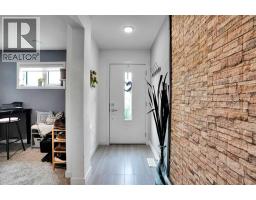 984 Walden Drive SE - photo 2