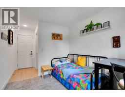 984 Walden Drive SE - photo 4