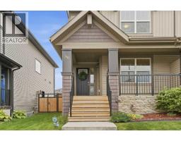 90 Hillcrest Close SW - photo 2
