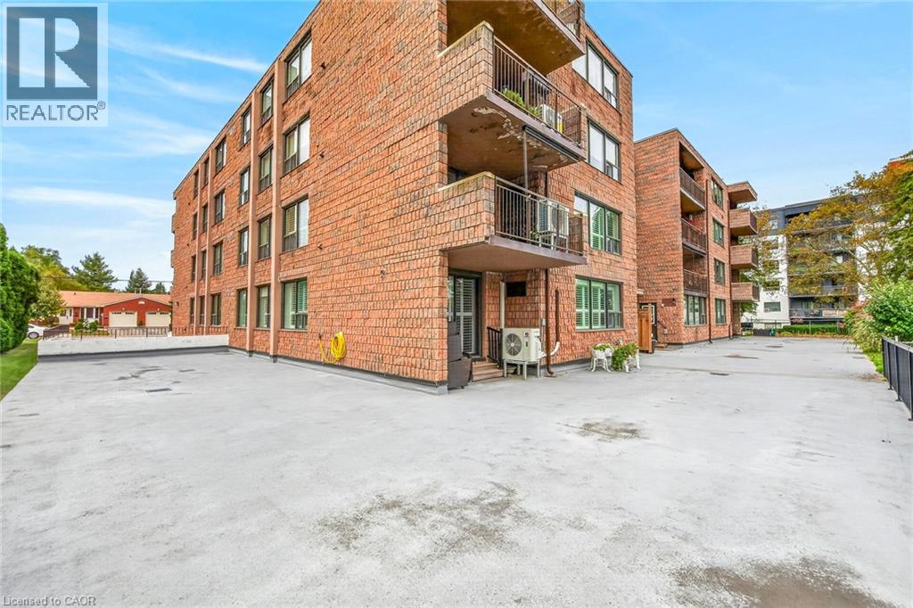 #103 28 ROBINSON Street N - 34