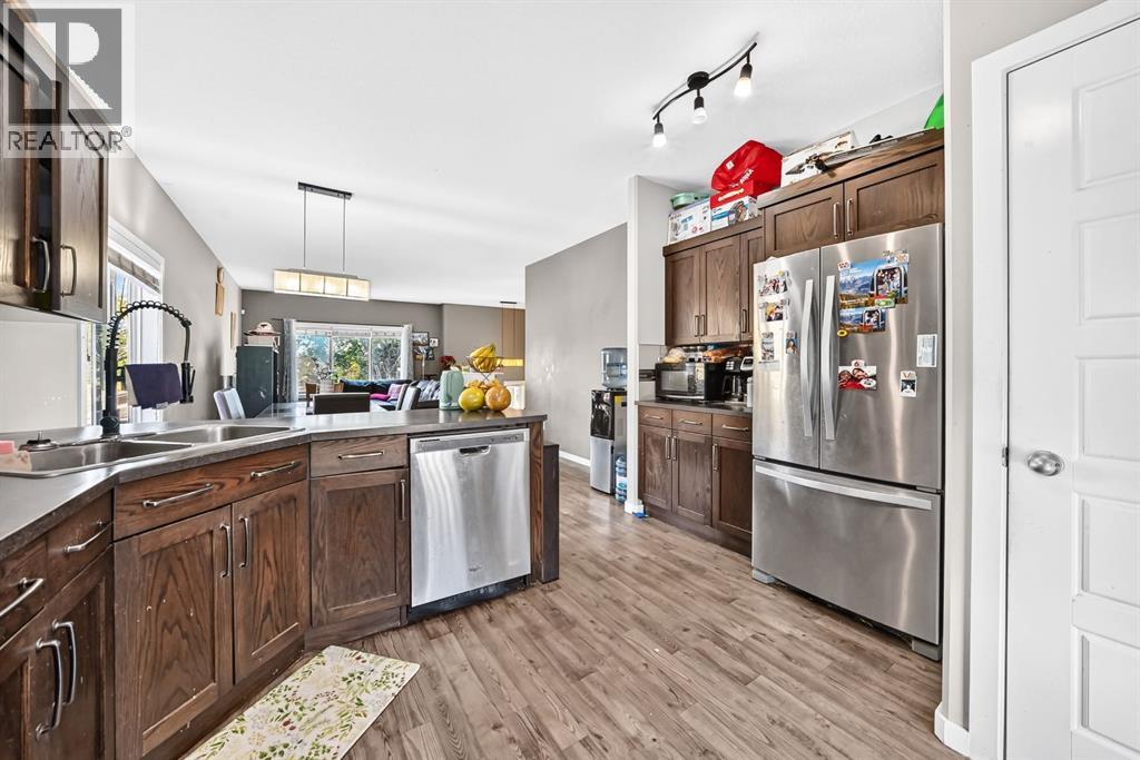 5928 52 Avenue - Image 7