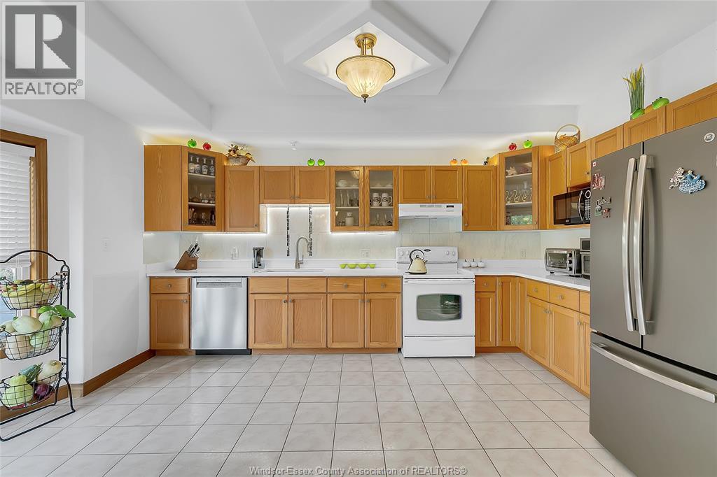 445 JOHN HARVEY CRESCENT - 15