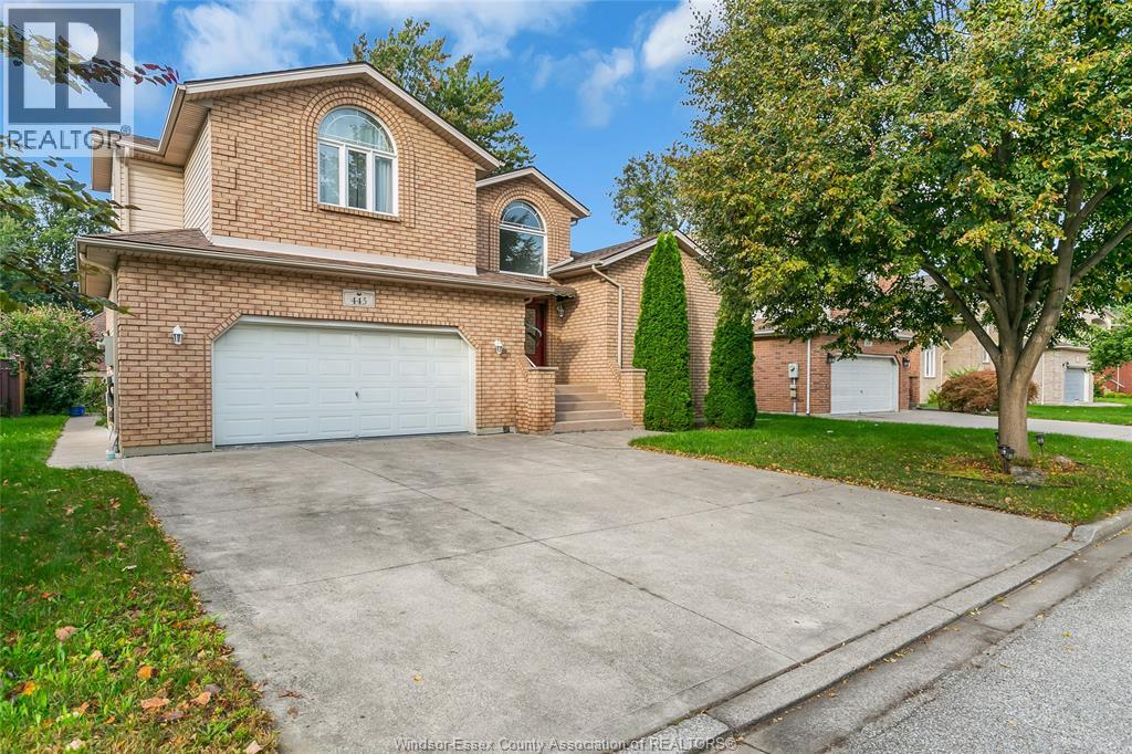 445 JOHN HARVEY CRESCENT - 2