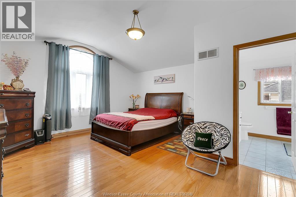 445 JOHN HARVEY CRESCENT - 25