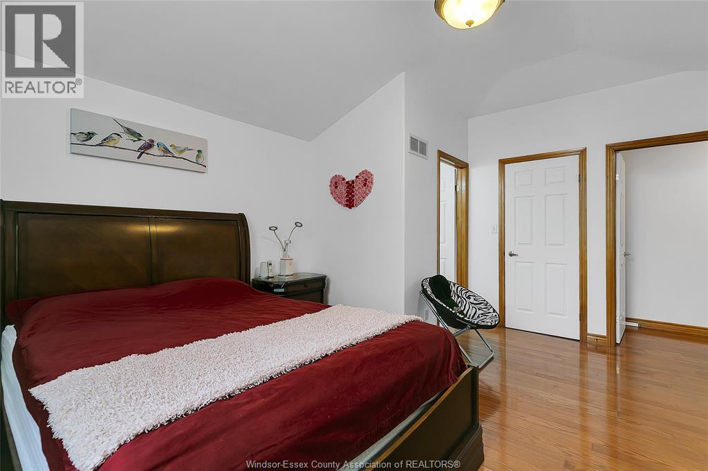 445 JOHN HARVEY CRESCENT - 27