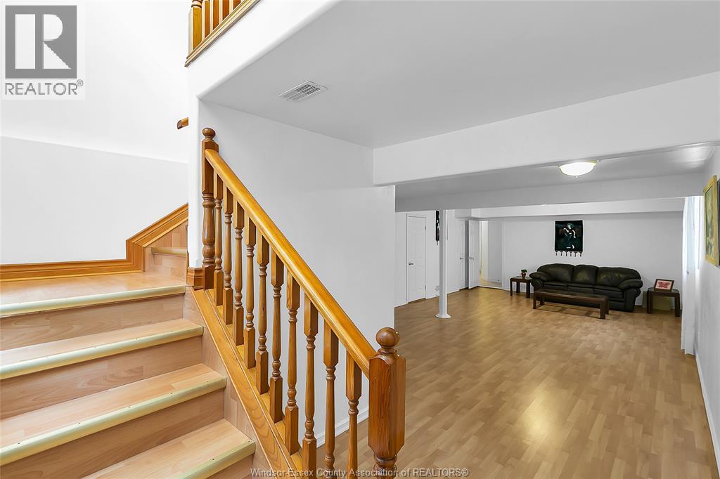 445 JOHN HARVEY CRESCENT - 29