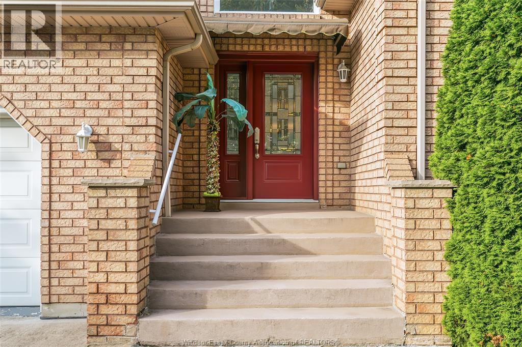 445 JOHN HARVEY CRESCENT - 4