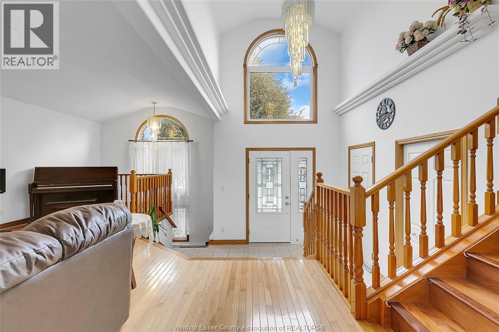445 JOHN HARVEY CRESCENT - 6