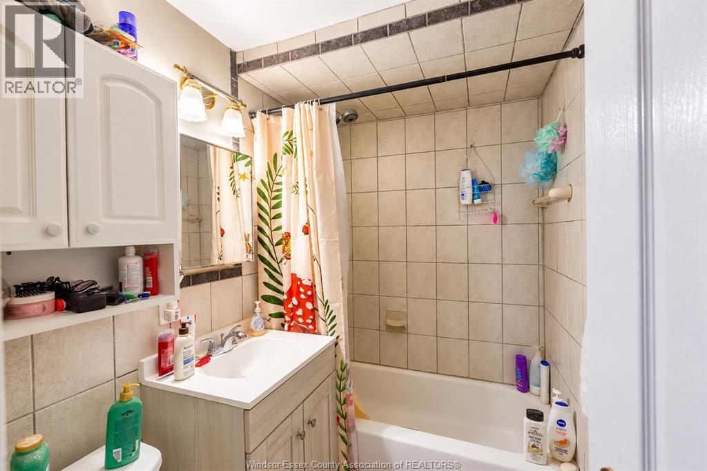 2176 MCDOUGALL - 5
