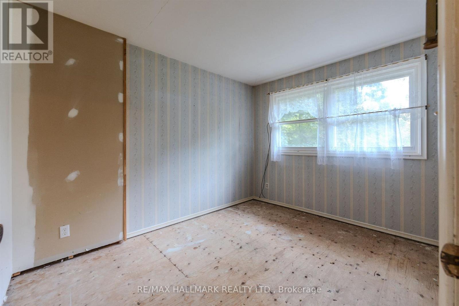 36 SUMMERHAYES CRESCENT - 10