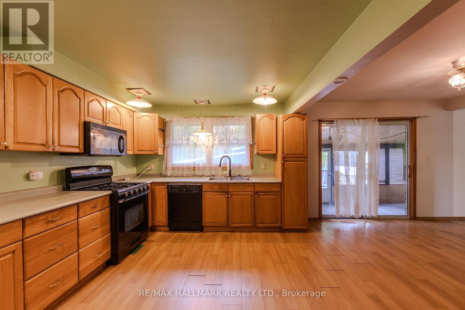 36 SUMMERHAYES CRESCENT - 2