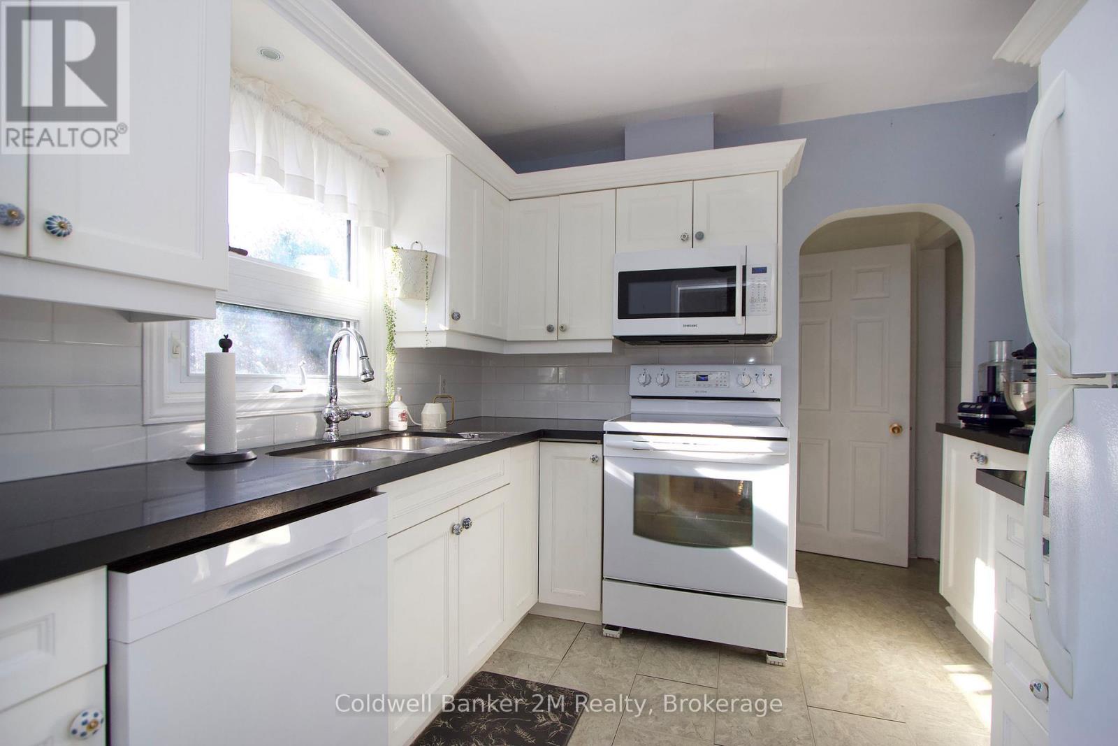 64 Harris Avenue, Oshawa, ON photo 13