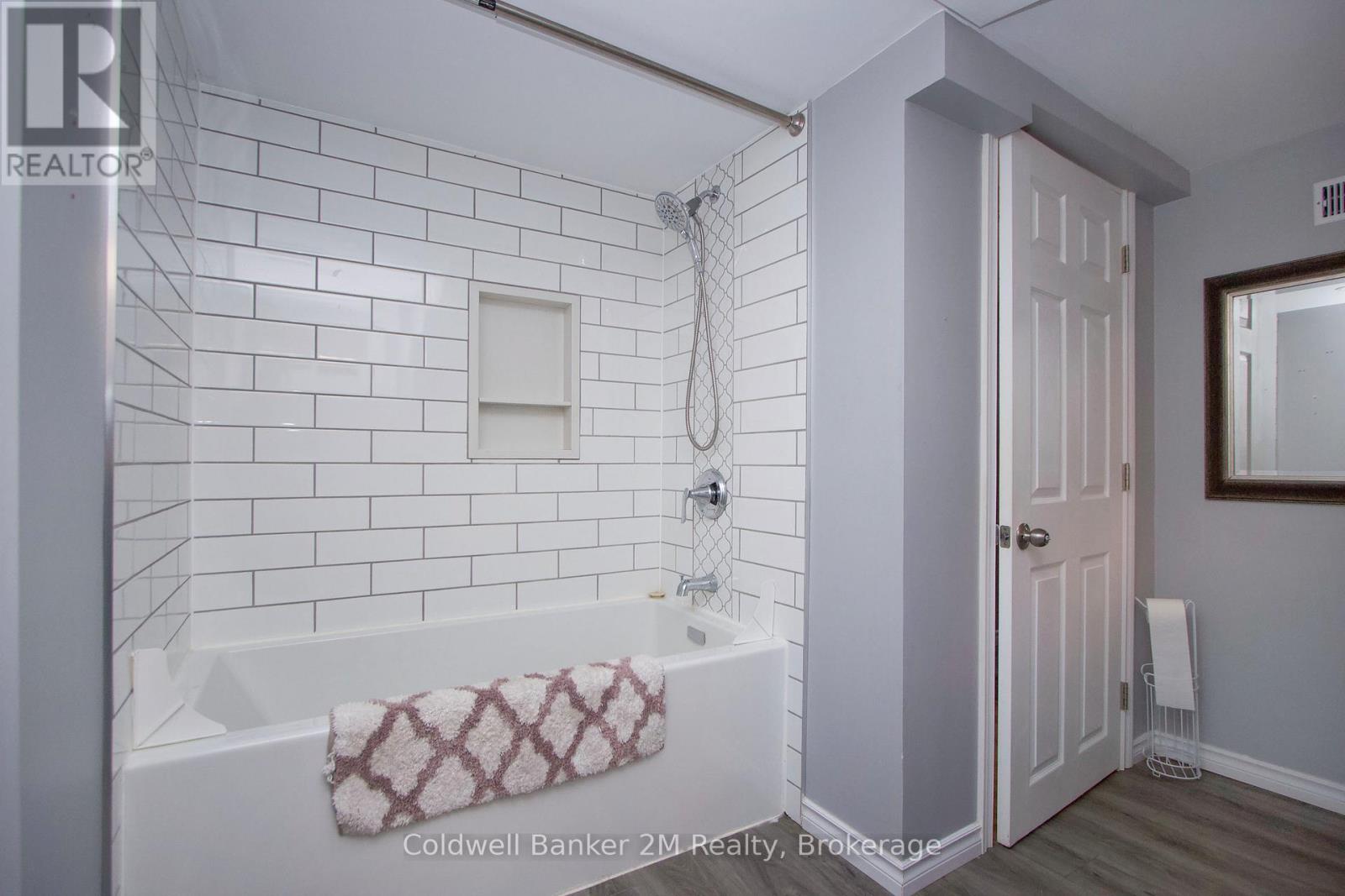 64 HARRIS AVENUE - 28