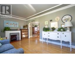 Living room - 64 Harris Avenue, Oshawa, ON L1J5K7 Photo 7
