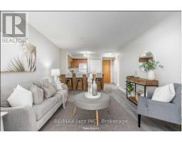 606 - 340 Watson Street W, Whitby, ON L1N9G1 Photo 7