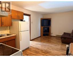 225 5th Avenue W, Assiniboia, SK S0H0B0 Photo 12