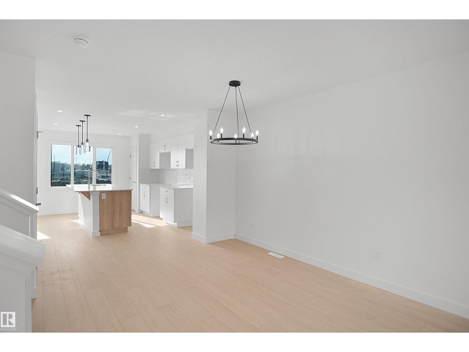 21139 25 Avenue NW, The Uplands — photo 10 of 28: Property photo