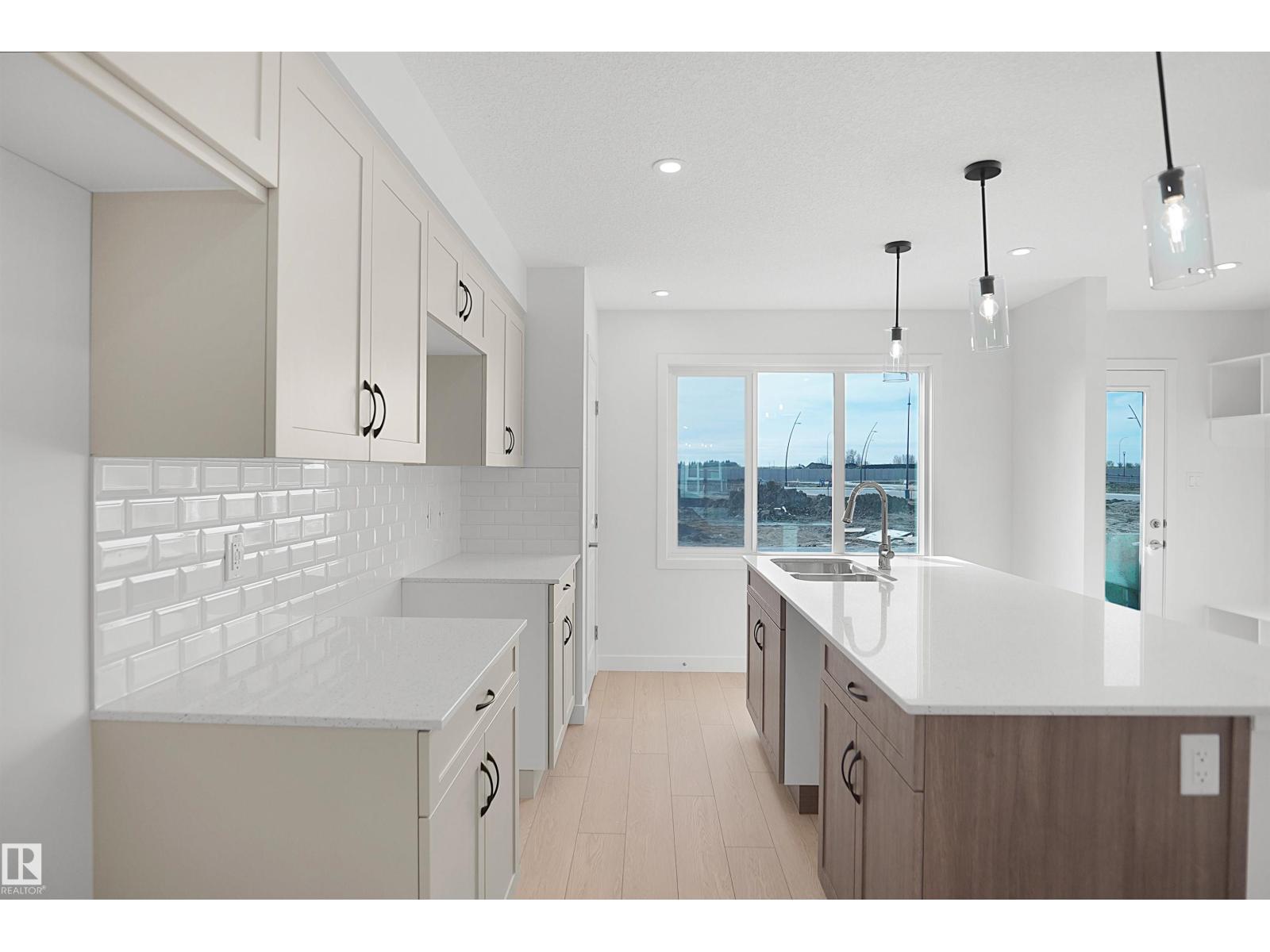 21219 25 Avenue NW, The Uplands — photo 13 of 25: Property photo