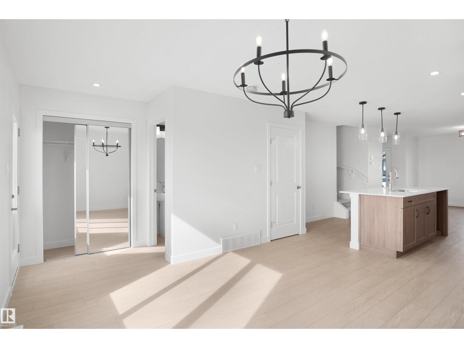 21223 25 AV NW - 12