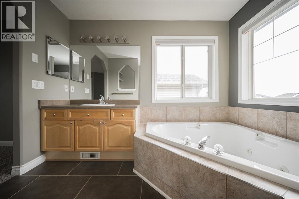 329 Archibald Close, Fort McMurray