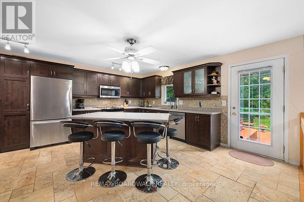 38 CLOUTIER DRIVE - Image 11