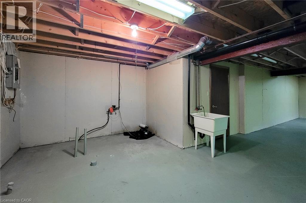 61 Highland Road — photo 40