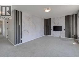 Bedroom - 112 Emberside Place, Cochrane, AB T4C3A8 Photo 15