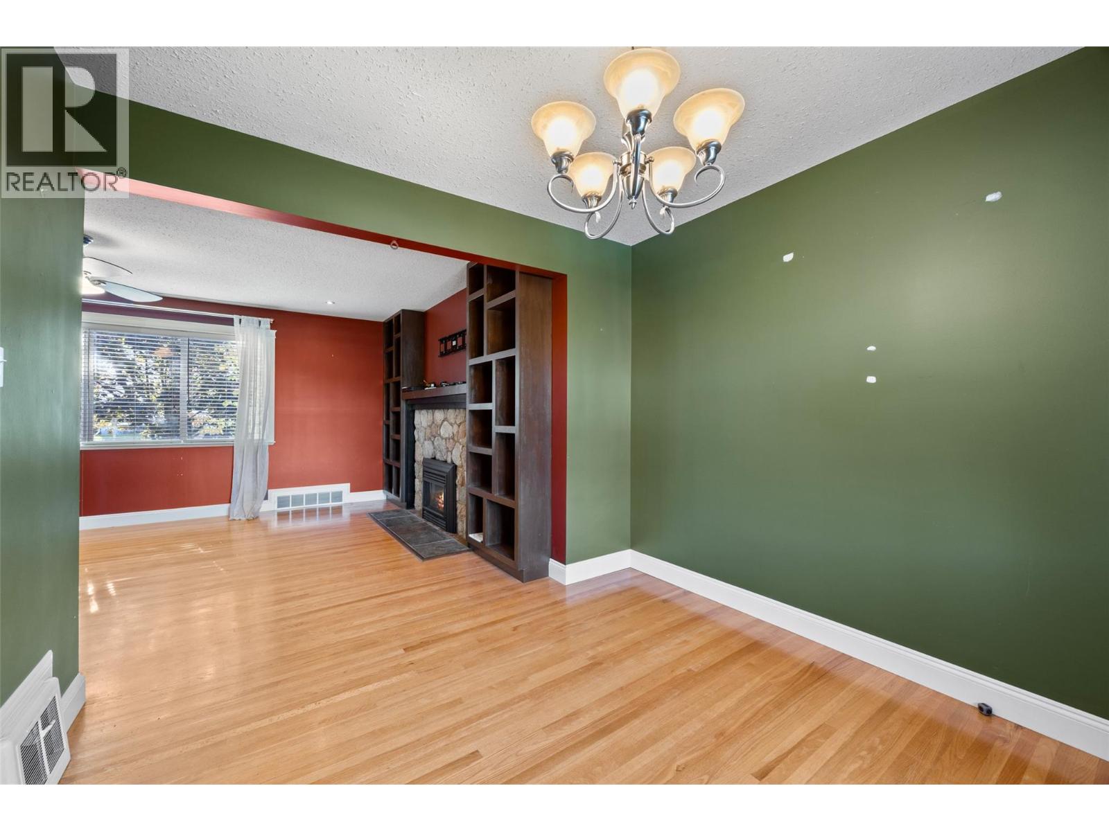 658 Dominion Street - Image 6