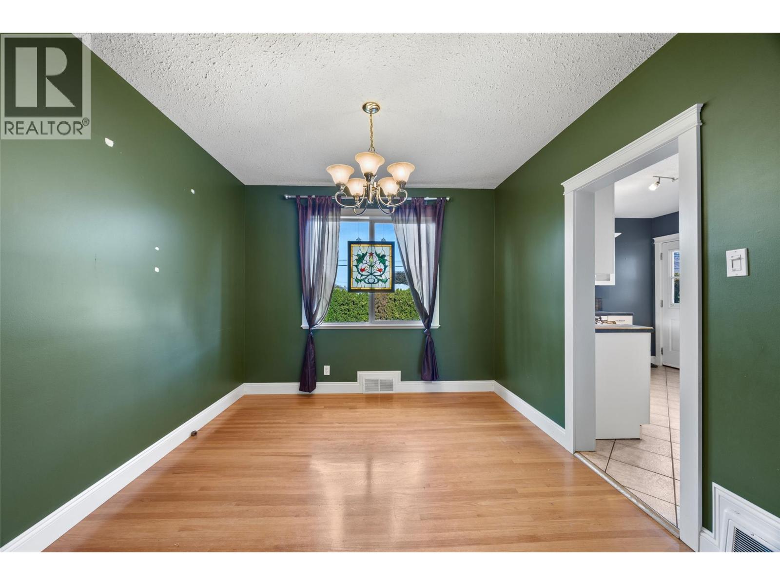 658 Dominion Street - Image 5