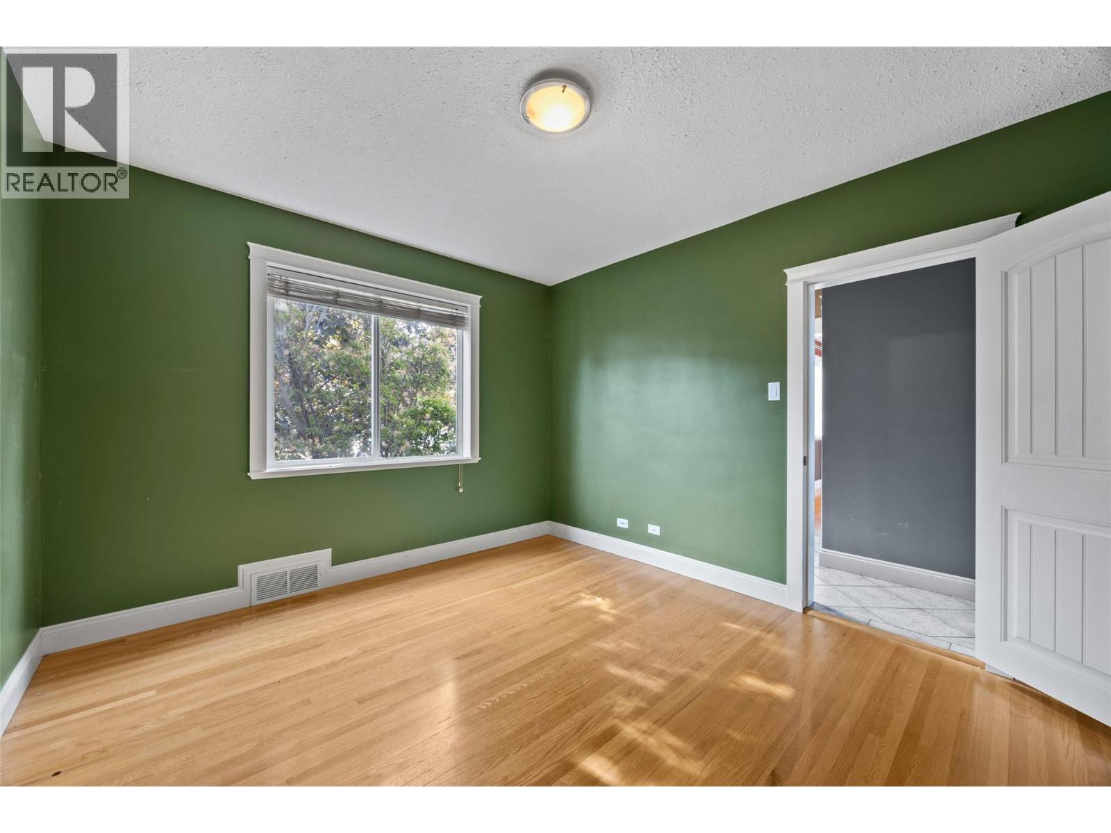 658 Dominion Street - Image 15