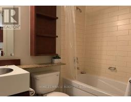 1105 - 35 Mariner Terrace, Toronto, ON M5V3V9 Photo 8