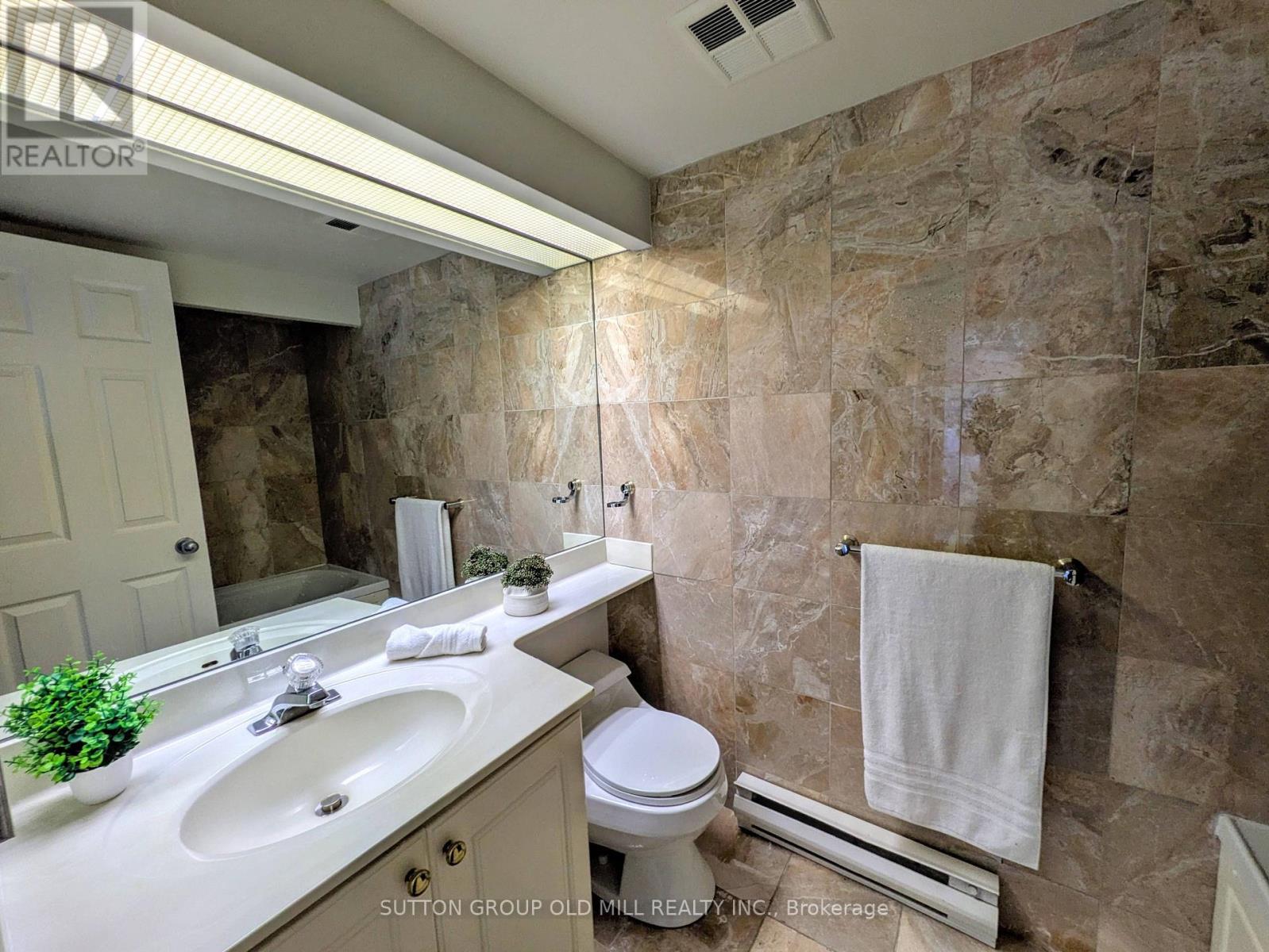 #1512 99 HARBOUR SQUARE - 10
