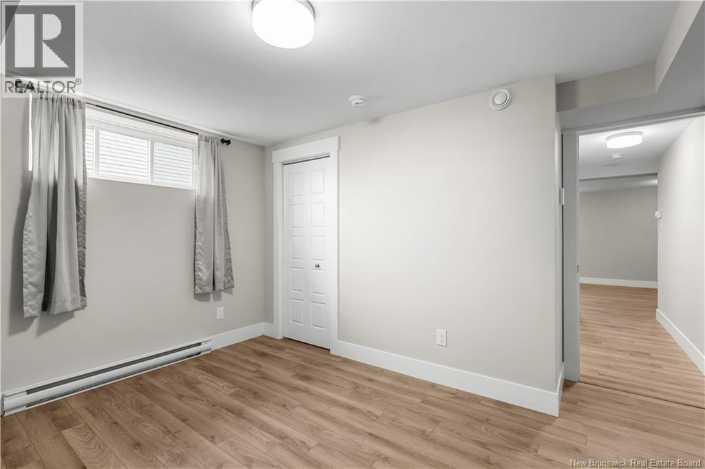 51-53 MacIntosh Boulevard - 37