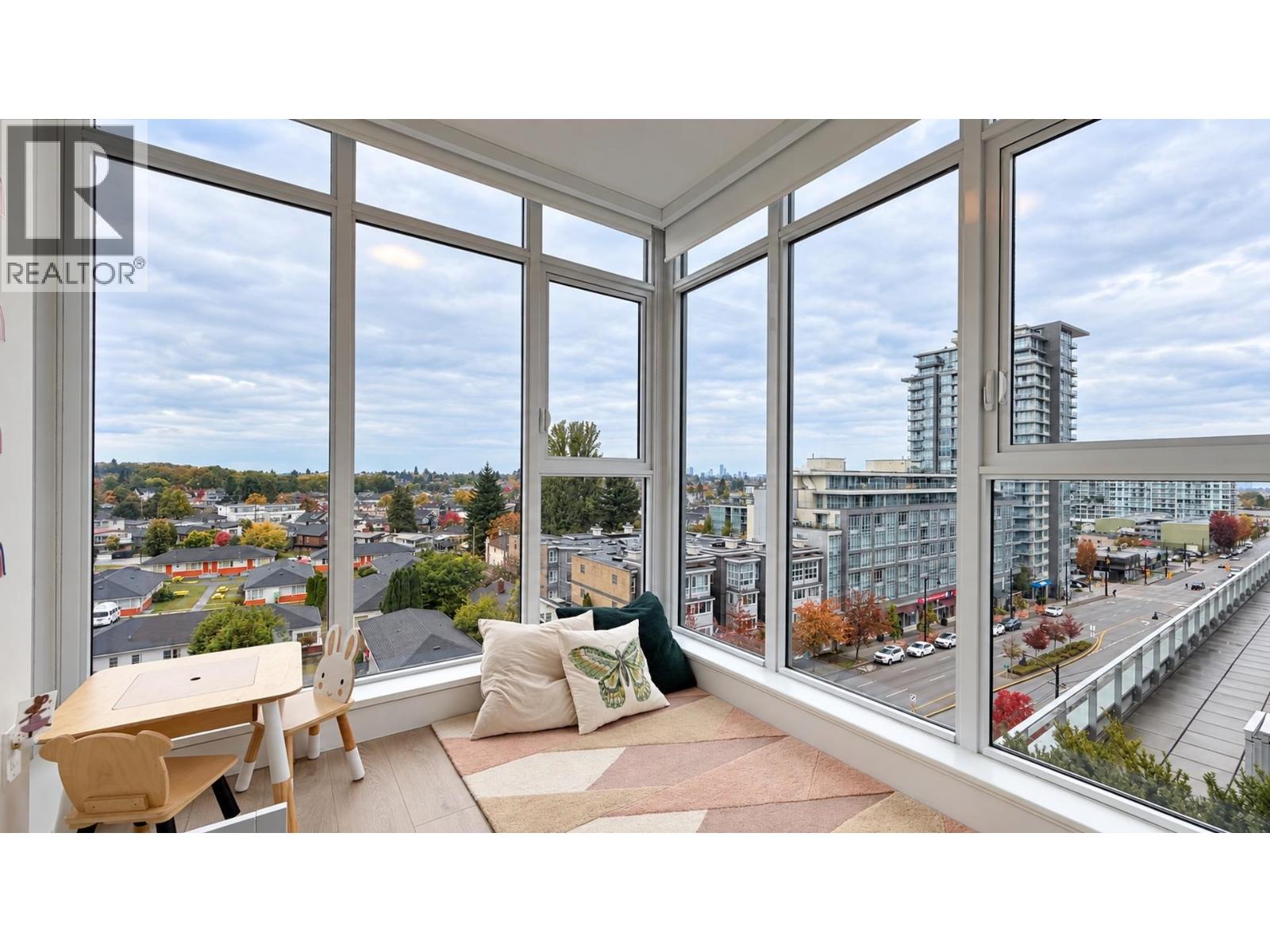 706 2435 KINGSWAY, Vancouver