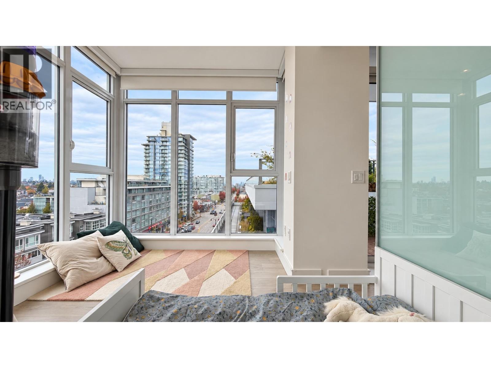 706 2435 KINGSWAY, Vancouver