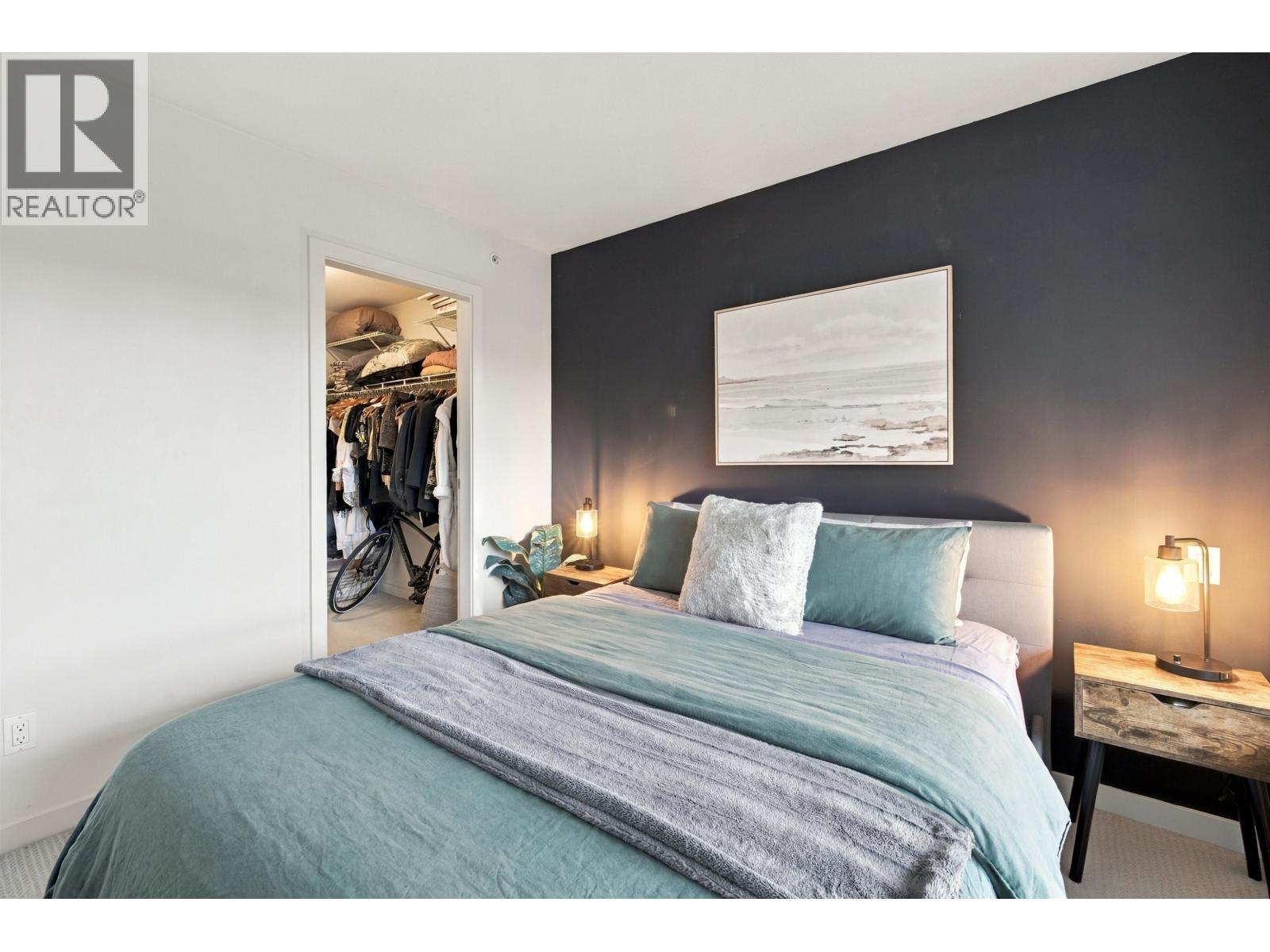 504 1677 LLOYD AVENUE, North Vancouver