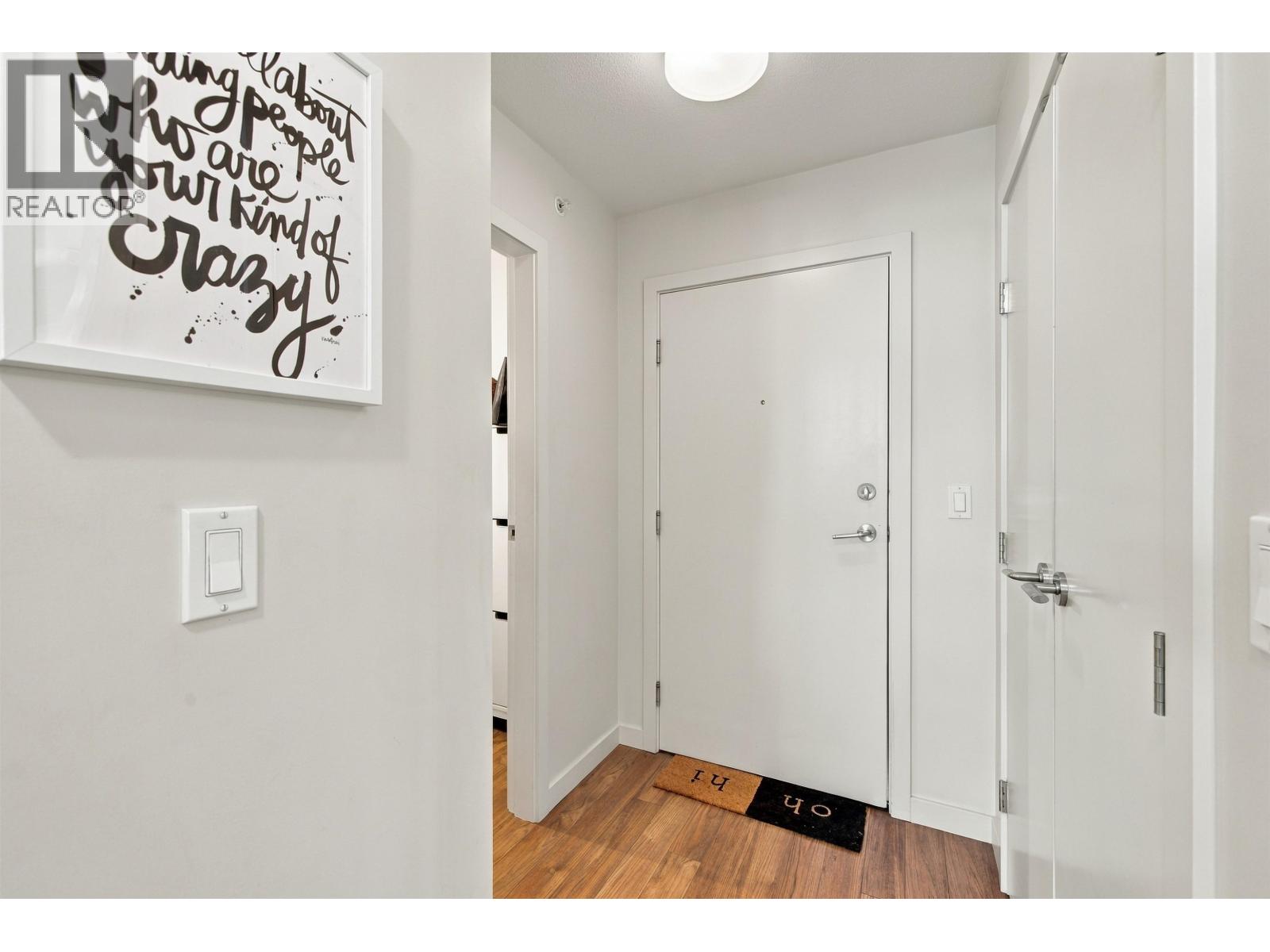 504 1677 LLOYD AVENUE, North Vancouver