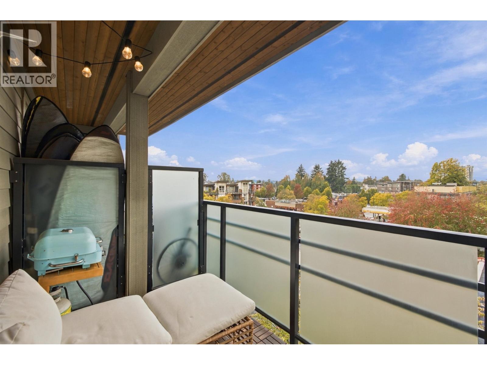 504 1677 LLOYD AVENUE, North Vancouver